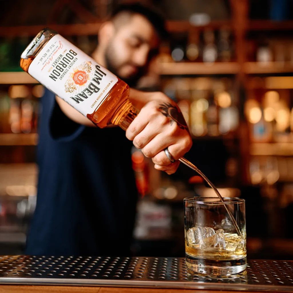 Як правильно пити Jim Beam