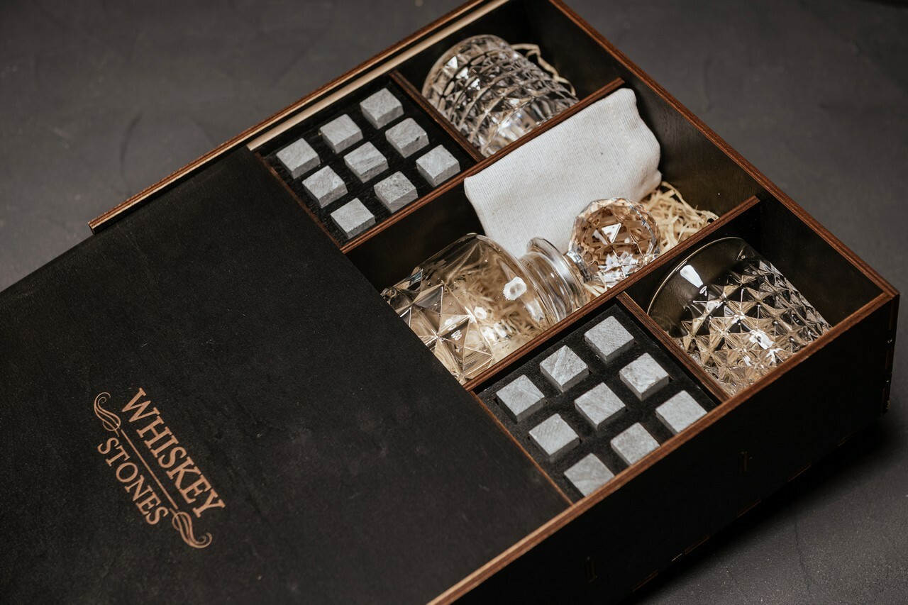 Подарунковий набір каменів для віскі № 8 Bohemia Diamond