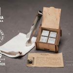 Камені для віскі в дерев'яній шкатулці. 4 стеатитових каменя для охолодження віскі